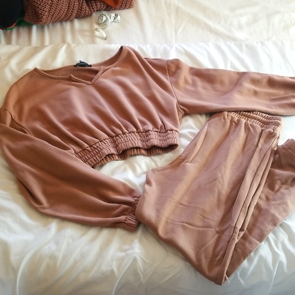 Loungewear set. Cropped sweatshirt and joggers. Both size Medium from Forever 21